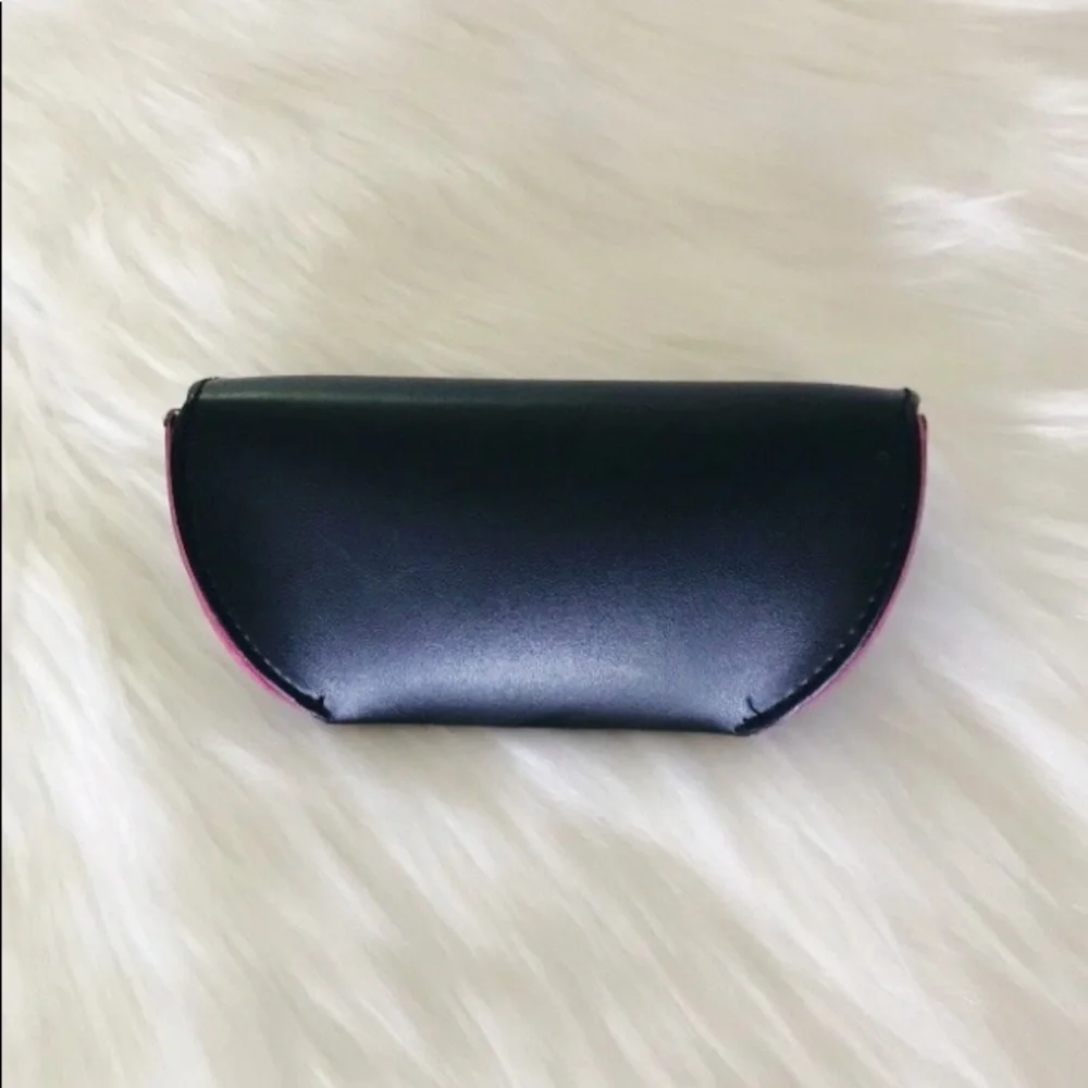 VS Victoria’s Secret Sunglasses Case